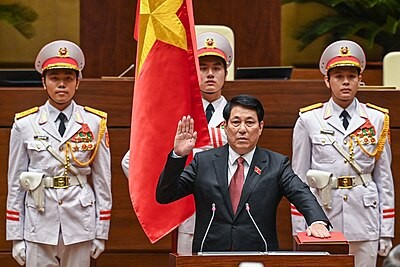 luong-cuong-being-sworn-in-1741854887.jpg