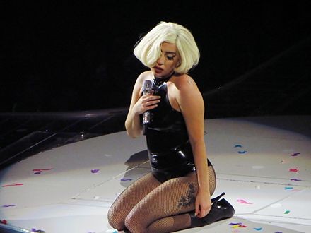 440px-lady-gaga-artpop-ball-tour-bell-center-montreal-2-july-2014-60-14376655959-1741942667.jpg