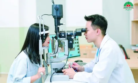 Hệ thống chẩn đoán hiện đại tại Trung tâm Mắt Hồng Ngọc: Truy tìm nguyên nhân khiến mắt mệt mỏi