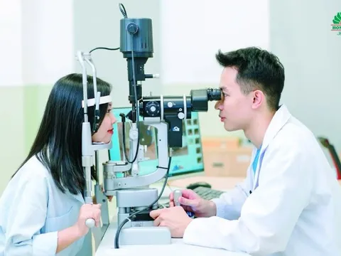 Hệ thống chẩn đoán hiện đại tại Trung tâm Mắt Hồng Ngọc: Truy tìm nguyên nhân khiến mắt mệt mỏi