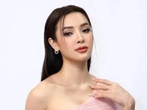 Phương Trinh Jolie